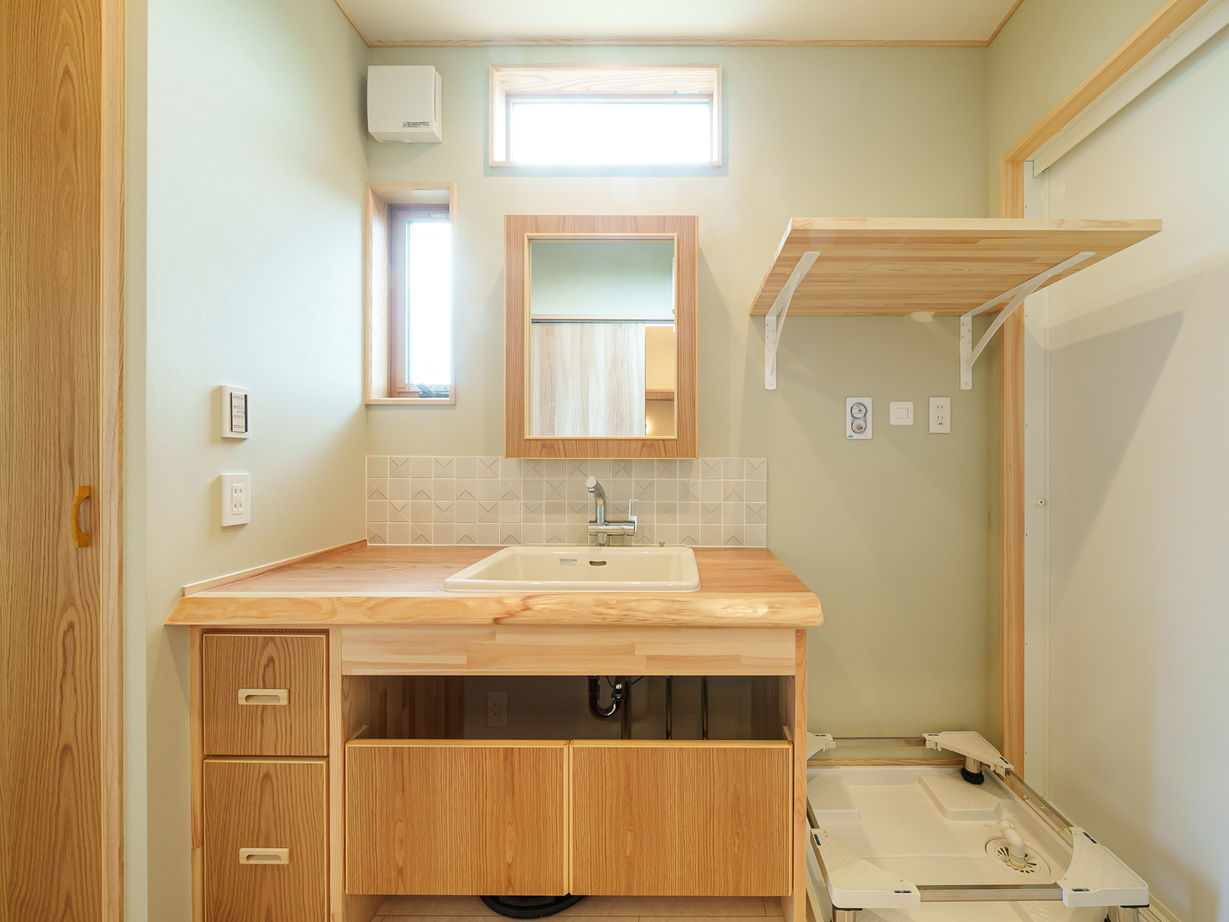 杉内建設 【本体価格2181万円/32坪/平屋】あみだ意匠障子が個性的な木曽檜が香る平屋の建築実例画像8