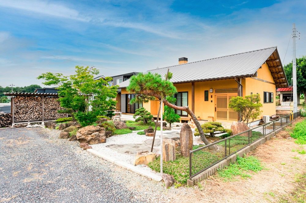 杉内建設  【本体価格2325万円/35坪/平屋】造作カウンターキッチンで家族と晩酌を楽しむ薪ストーブのある純和風住宅の建築実例画像7