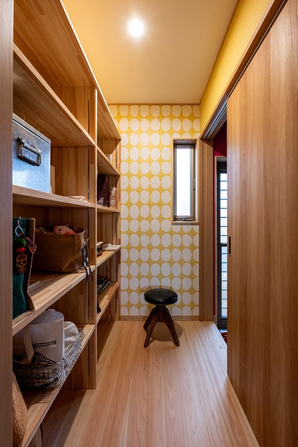 杉内建設 【本体価格2184万円/32.1坪/平屋】薪ストーブで快適。自然素材を使用した丸太梁が美しい平屋の建築実例画像7