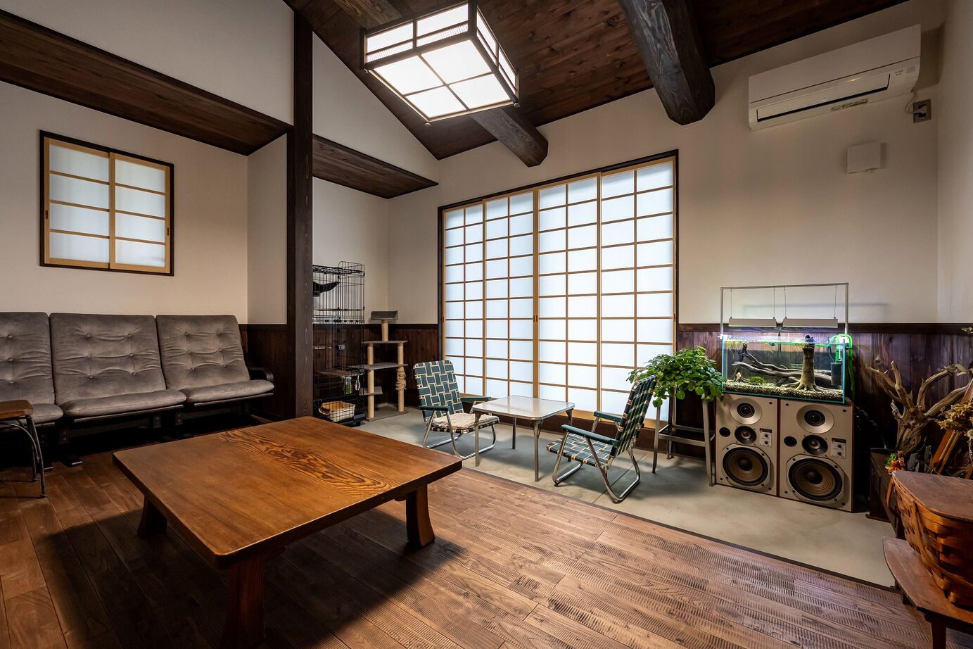 杉内建設 【本体価格2541万円/36坪/平屋】「ずっと眺めていたい」梁丸太や大黒柱といった匠の技が紡ぐ住まいの建築実例画像2