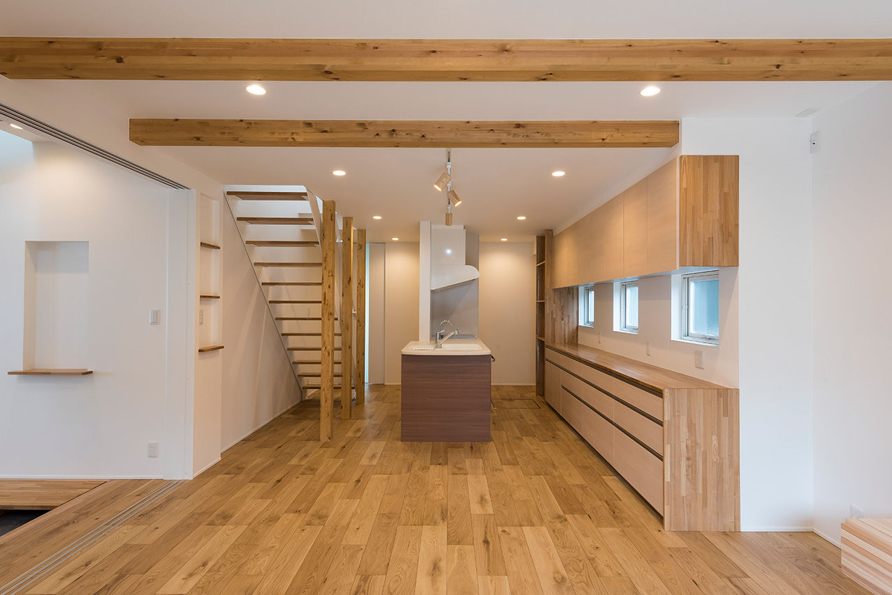 Nstyle+oneナカヒロハウジング 【2100～2199万円×ビルトインガレージ×鉄骨階段】和室とリビングがつながる開放的な住まいの建築実例画像3