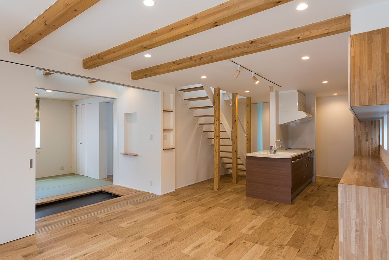 Nstyle+oneナカヒロハウジング 【2100～2199万円×ビルトインガレージ×鉄骨階段】和室とリビングがつながる開放的な住まいの建築実例画像5