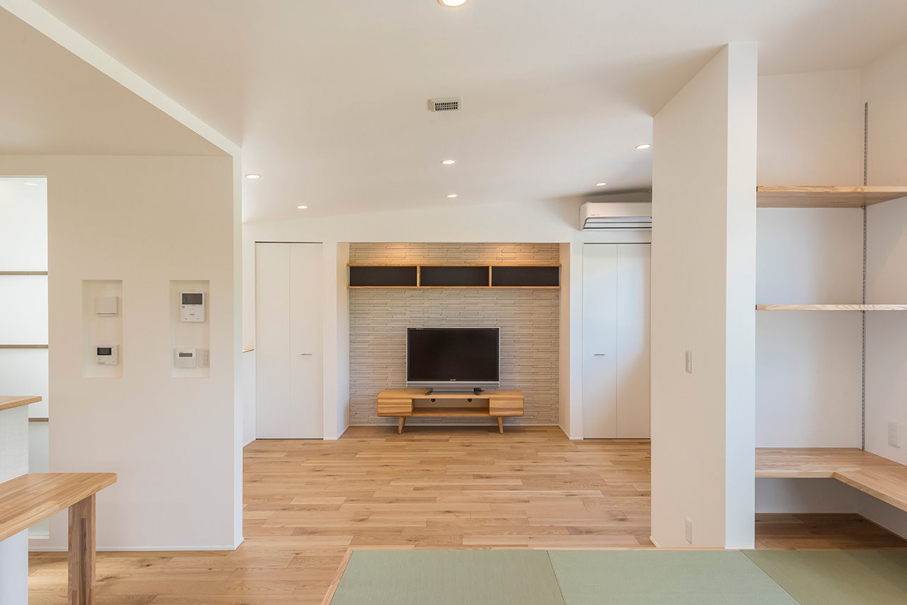 Nstyle+oneナカヒロハウジング 【2600～2699万円×事務所兼用住宅】パークビューを楽しむ2階リビング。温熱環境にこだわり全窓にAPW(R)430の建築実例画像5