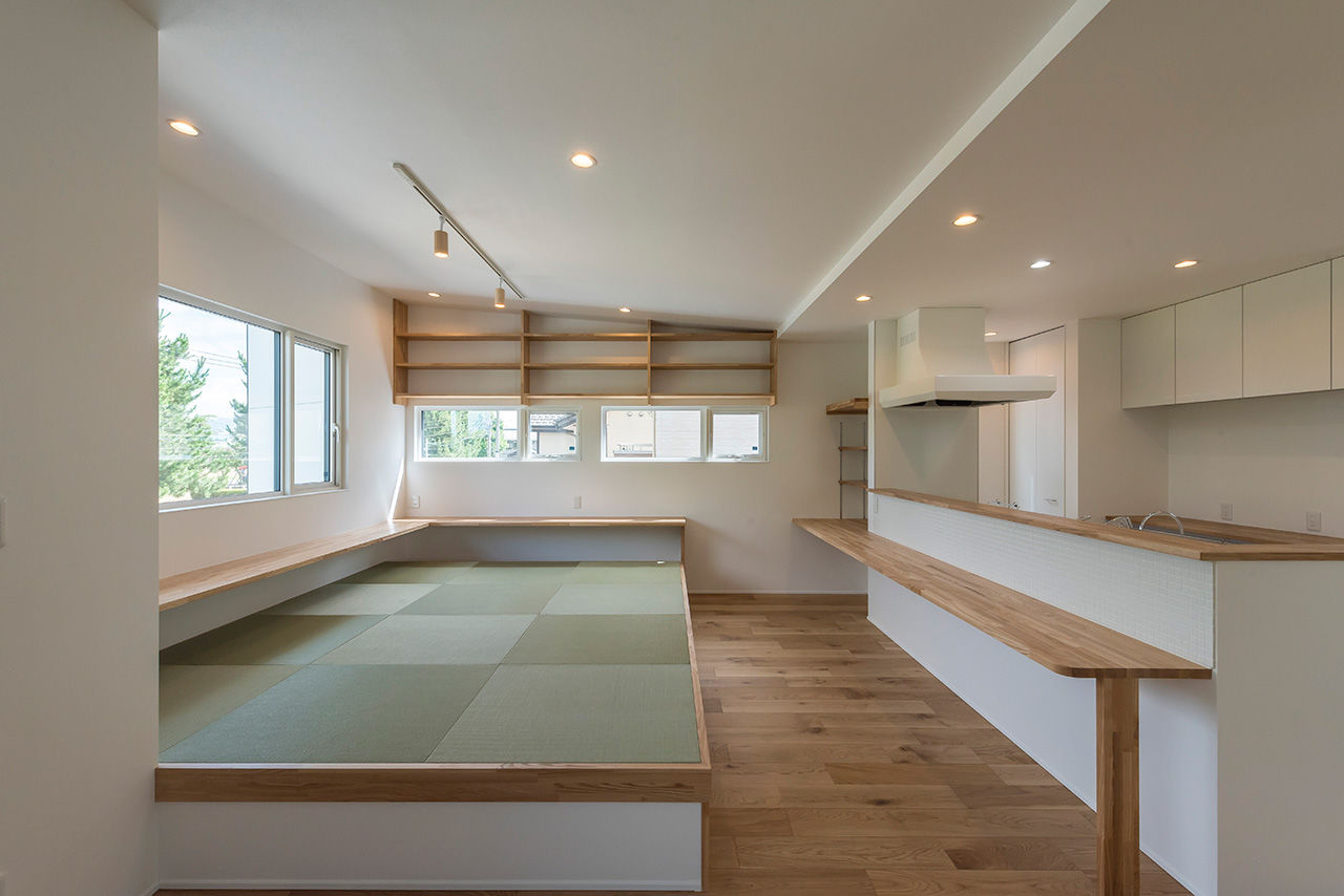 Nstyle+oneナカヒロハウジング 【2600～2699万円×事務所兼用住宅】パークビューを楽しむ2階リビング。温熱環境にこだわり全窓にAPW(R)430の建築実例画像6