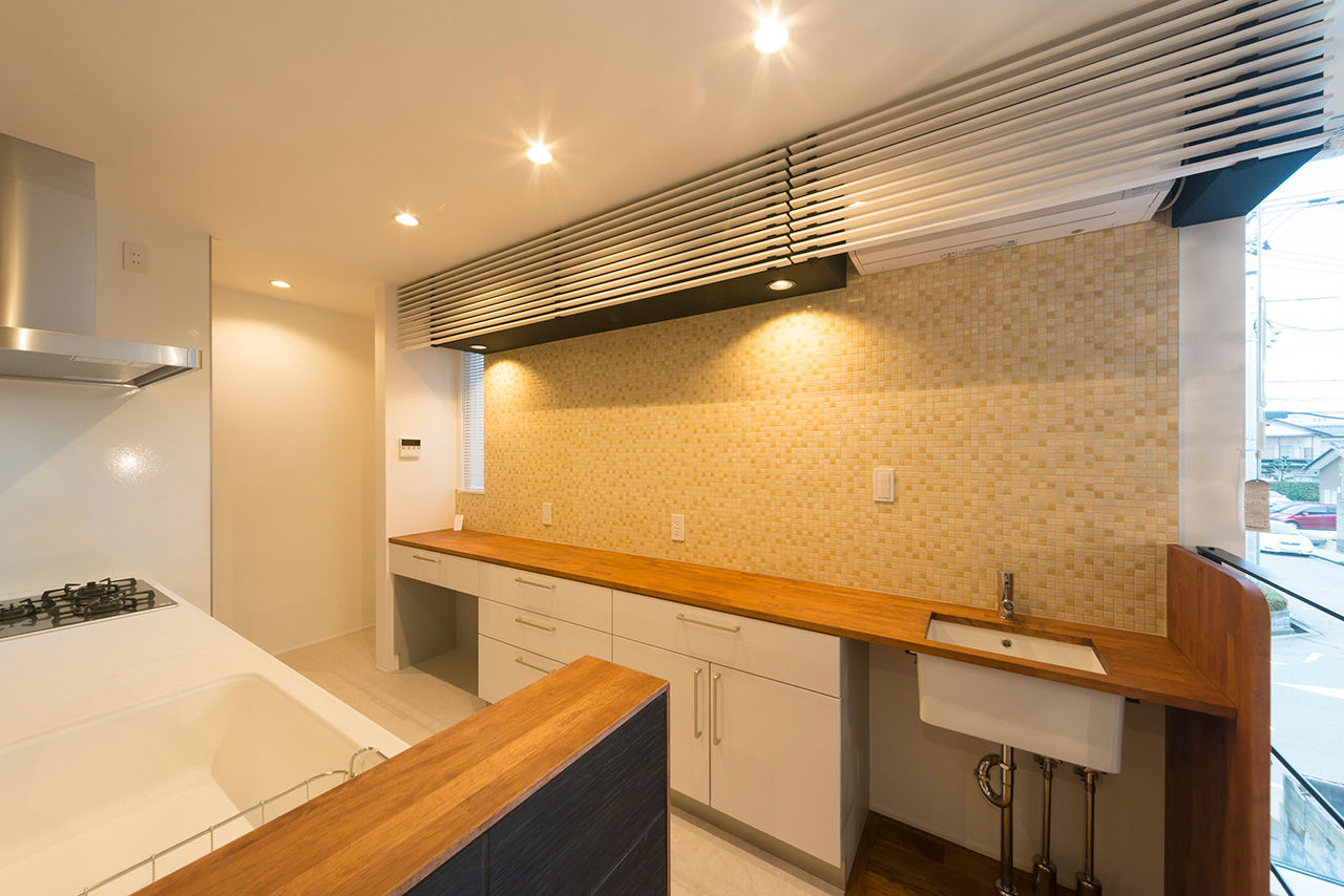 Nstyle+oneナカヒロハウジング 【1900～1999万円×2階リビング×2世帯住宅】開放感を高めるダイナミックな吹抜け階段の建築実例画像8