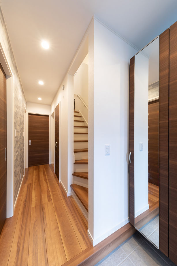 ヒノキブン 【名古屋市/間取り図/建て替え/狭小３階建】間口約５ｍの家。部屋数も収納も充実。開放感たっぷり２階LDKの建築実例画像9