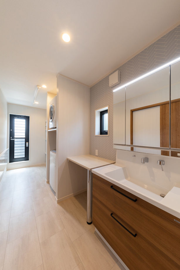 ヒノキブン 【三重県/いなべ市/3階建て＆2階LDK/太陽光発電】憧れのホテルライクな住まいで、子育てがますます楽しみにの建築実例画像9