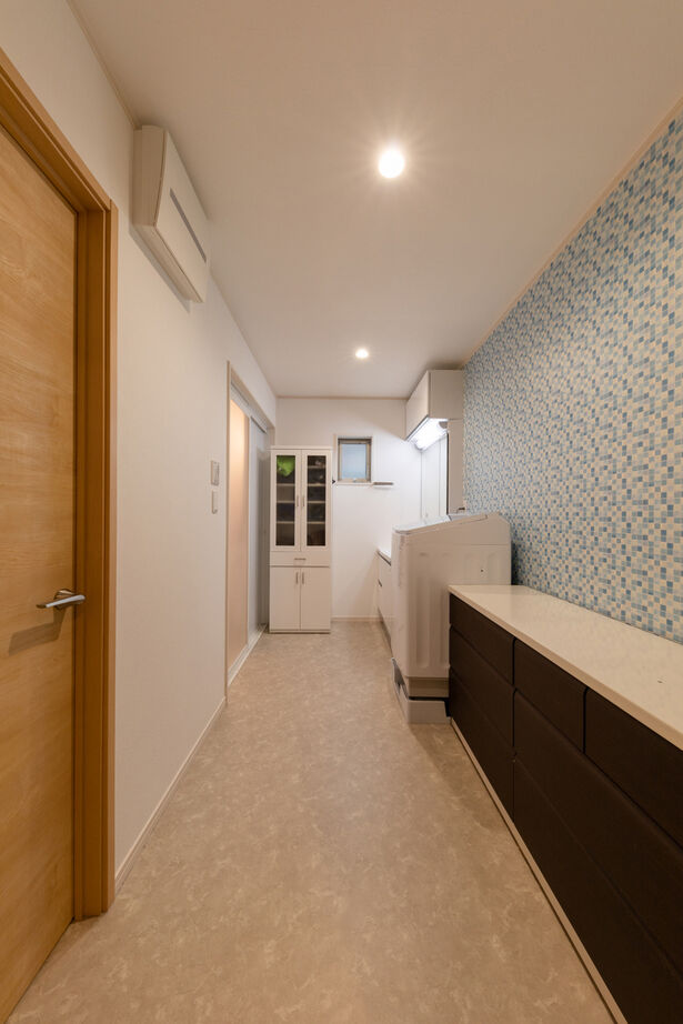 ヒノキブン 【三重県四日市市/50坪以上/3階建て/2階LDK】家事ラクに配慮！家族みんなが快適に過ごせる二世帯住宅の建築実例画像4