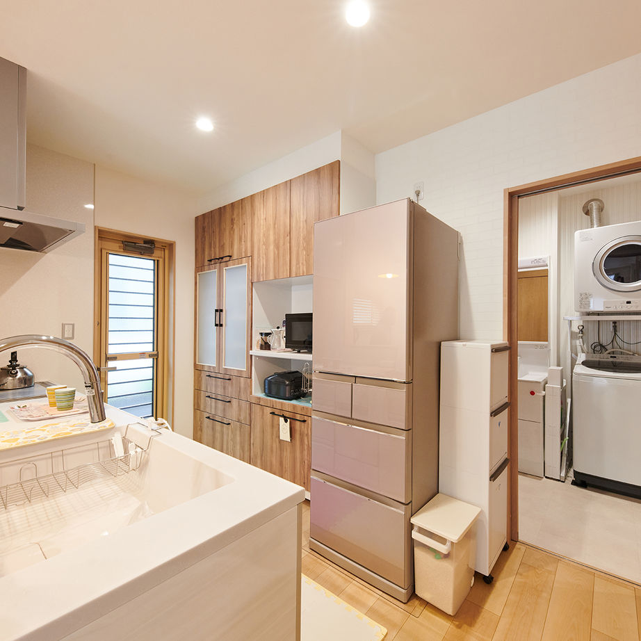 シアーズホーム 【合志/3LDK＋小屋裏収納/2000万円台】1階で生活を完結できる動線とファミリーコンテナで家事子育ても快適の建築実例画像3