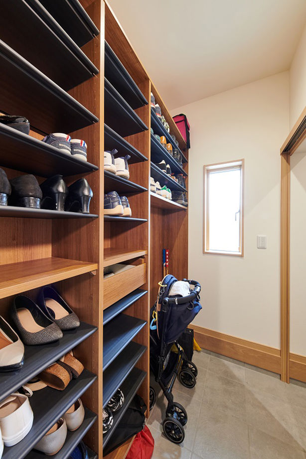 シアーズホーム 【合志/3LDK＋小屋裏収納/2000万円台】1階で生活を完結できる動線とファミリーコンテナで家事子育ても快適の建築実例画像9