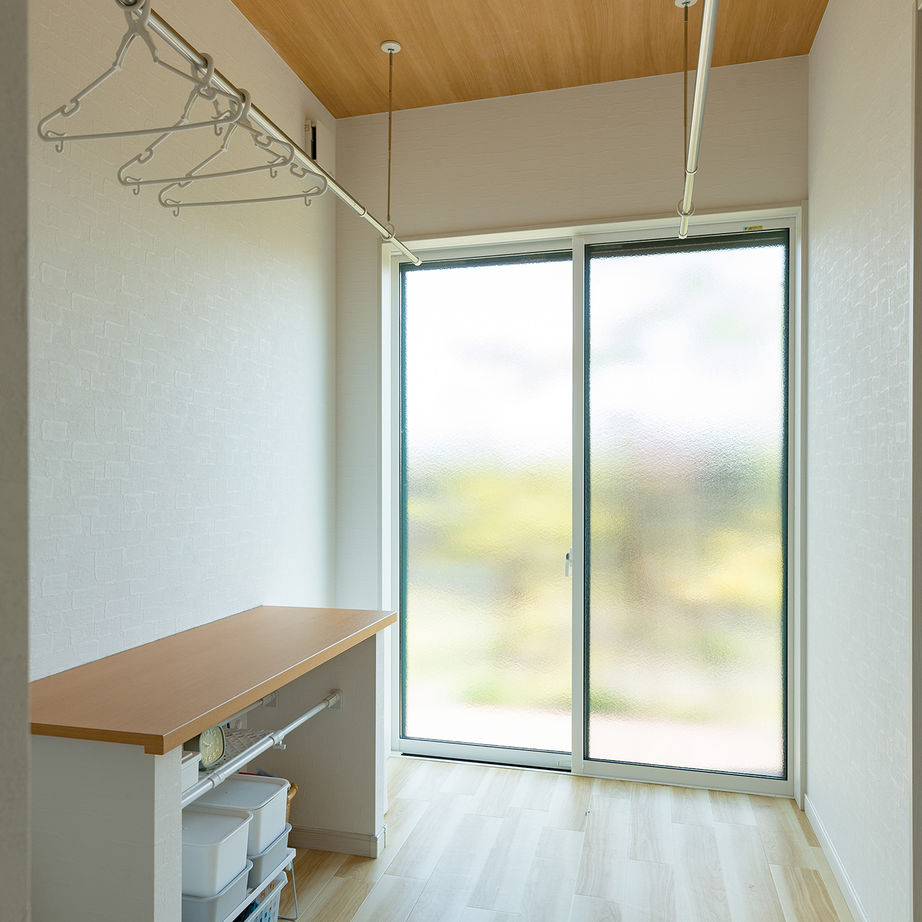 シアーズホーム 【熊本市/平屋/3LDK＋小屋裏収納/間取り図有】湯布院風の庭と美しく調和する和モダンにこだわった平屋の建築実例画像7