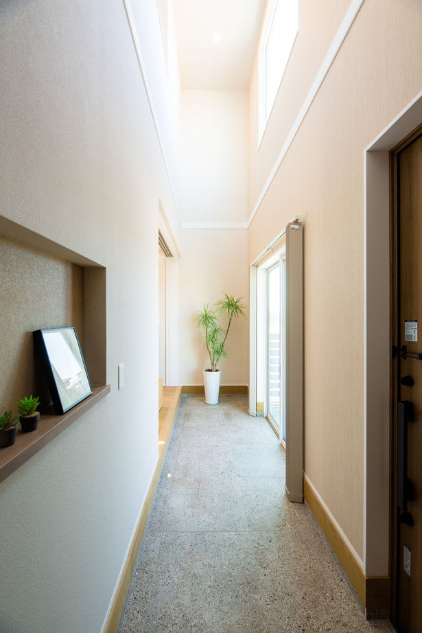 シアーズホーム 【熊本市／3LDK＋土間】趣味を楽しむ土間スペースと書斎としても使える多目的な家事室のある家の建築実例画像2