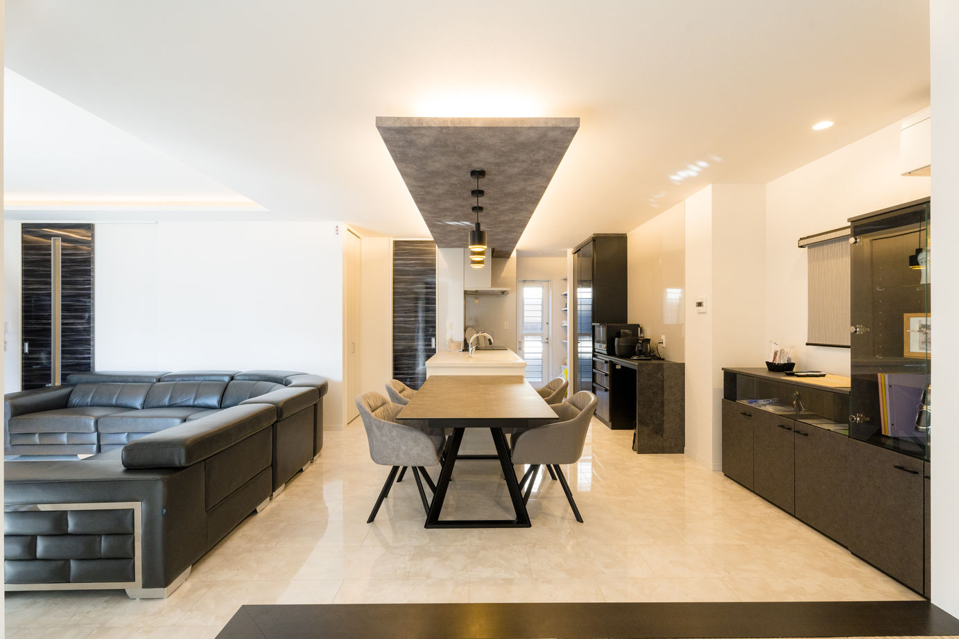 シアーズホーム 【菊陽／3LDK＋ガレージ】ビルトインガレージ×ホテルライクな家の建築実例画像4