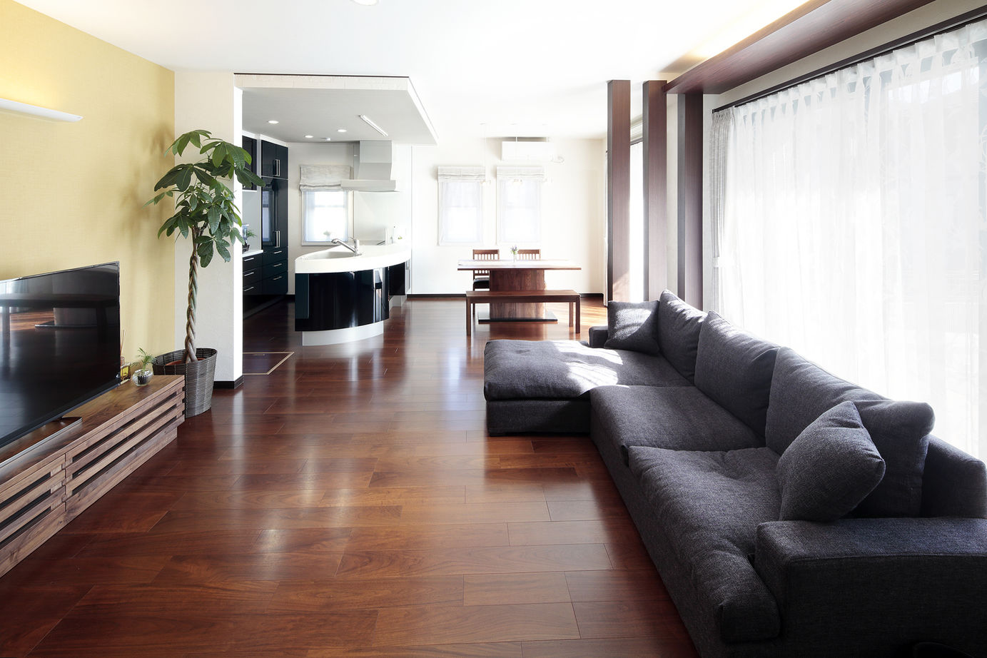 「完全フル装備の家」富士住建 【家事動線/収納充実/間取図有/外観デザイン】予算内でイメージ通りに仕上がったフル装備の家の建築実例画像3