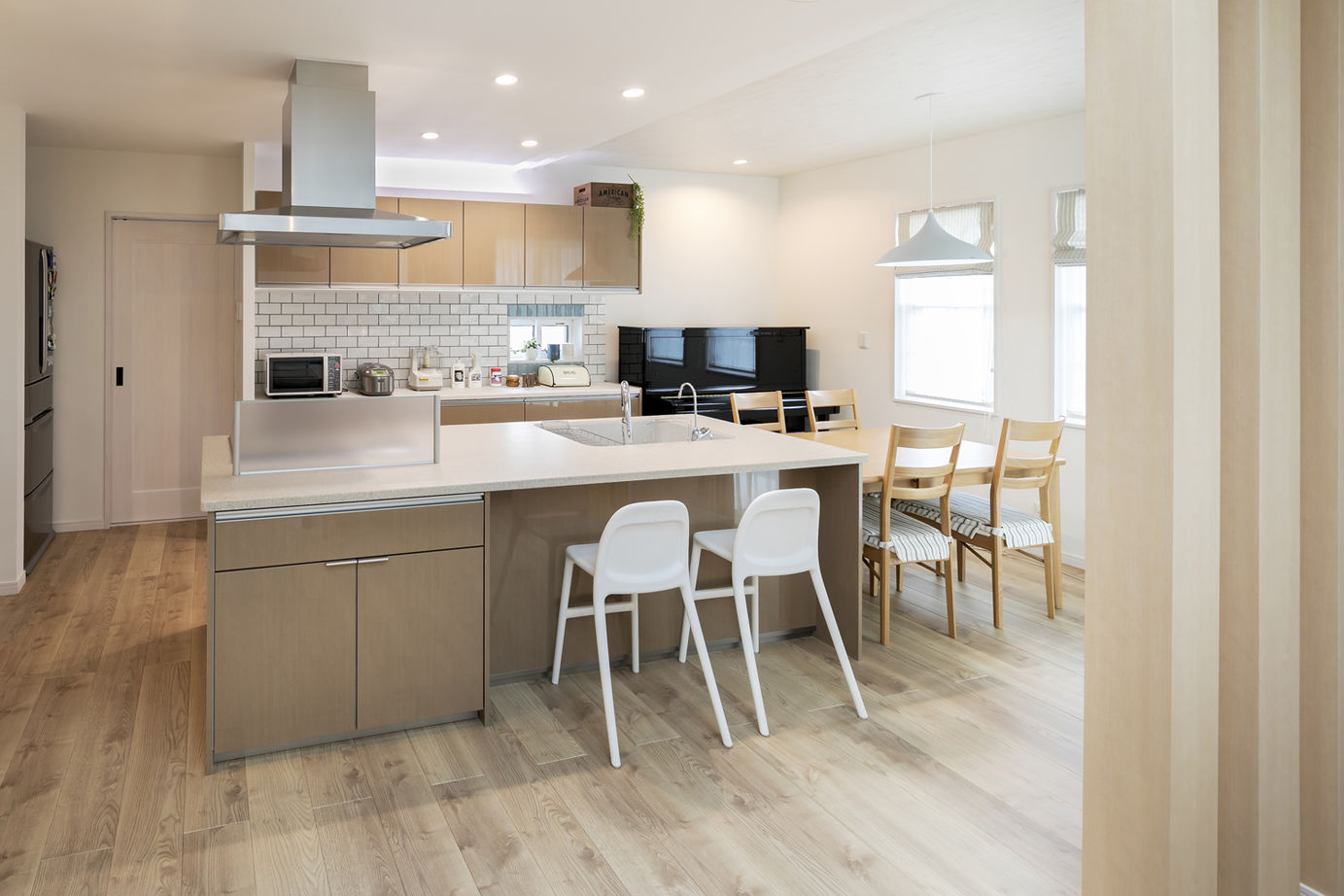 「完全フル装備の家」富士住建 【2000万円台/吹抜け/ランドリールーム/ナチュラル/間取り図】家事動線・設備・コスパに優れたフル装備の家の建築実例画像2