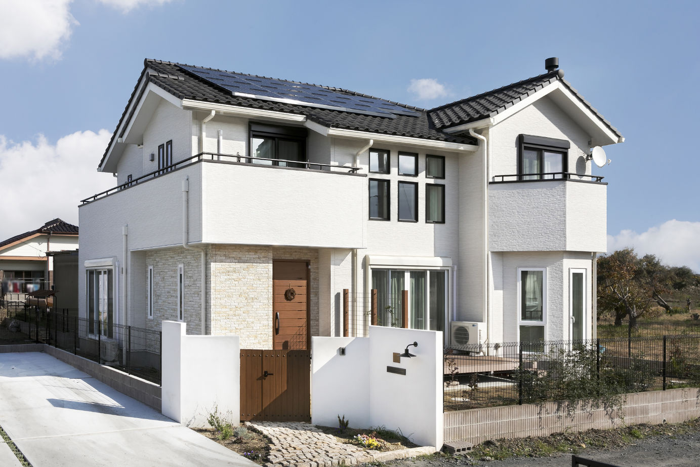 「完全フル装備の家」富士住建 【ペット/ウッドデッキ/2000万円台】犬も猫も家族全員が快適に過ごす広々吹抜けリビングの完全フル装備住宅の建築実例画像10