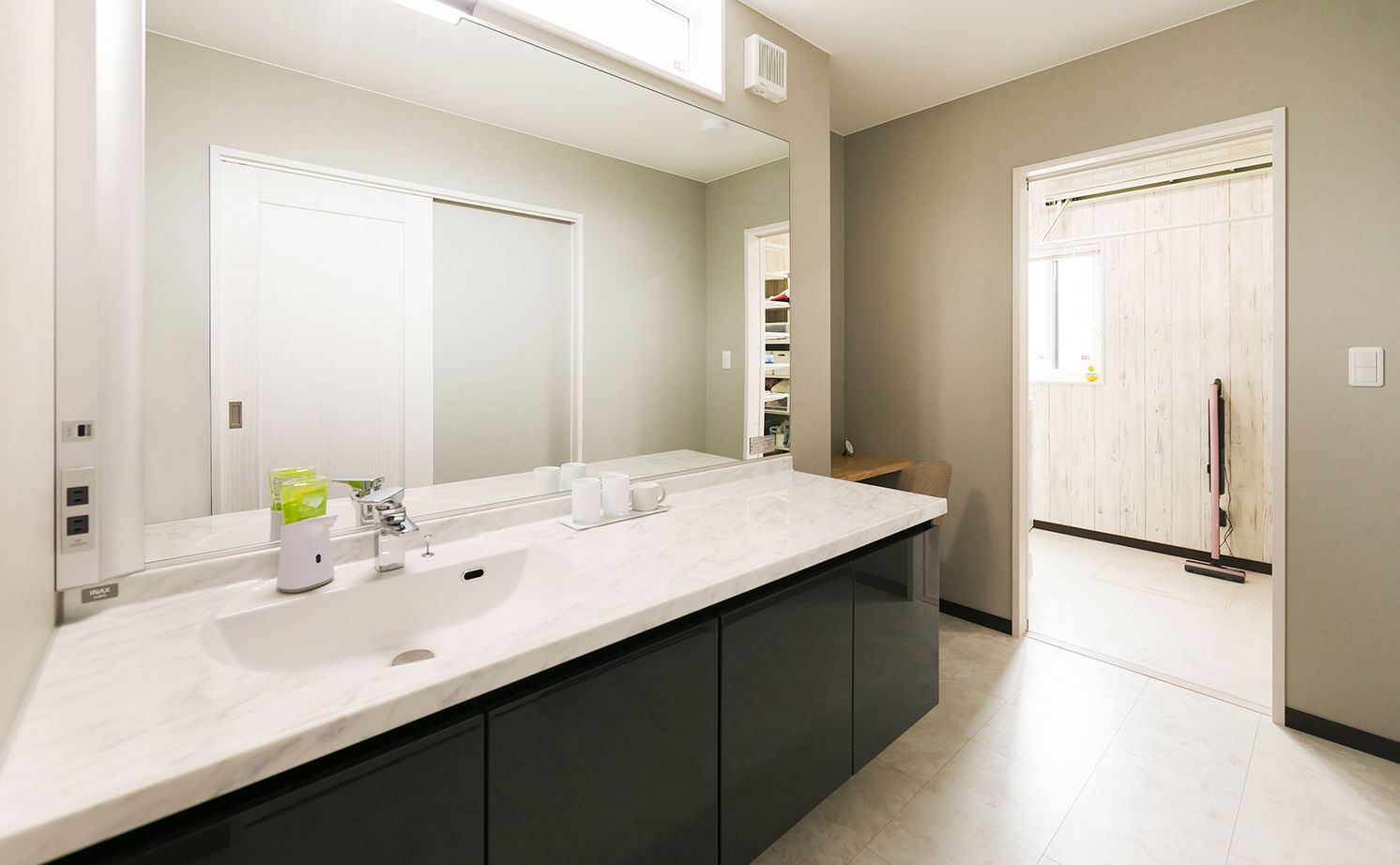 「完全フル装備の家」富士住建 【子育て/家事ラク動線/収納充実/間取り図有】子育てしやすくデザイン性も高いフル装備住宅の建築実例画像6