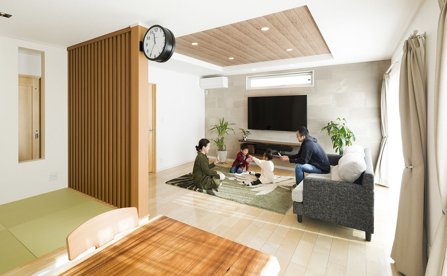 「完全フル装備の家」富士住建 【家事ラク動線/子育てしやすい/間取り図有】子ども達をいつでも見守れるフル装備住宅の建築実例画像2