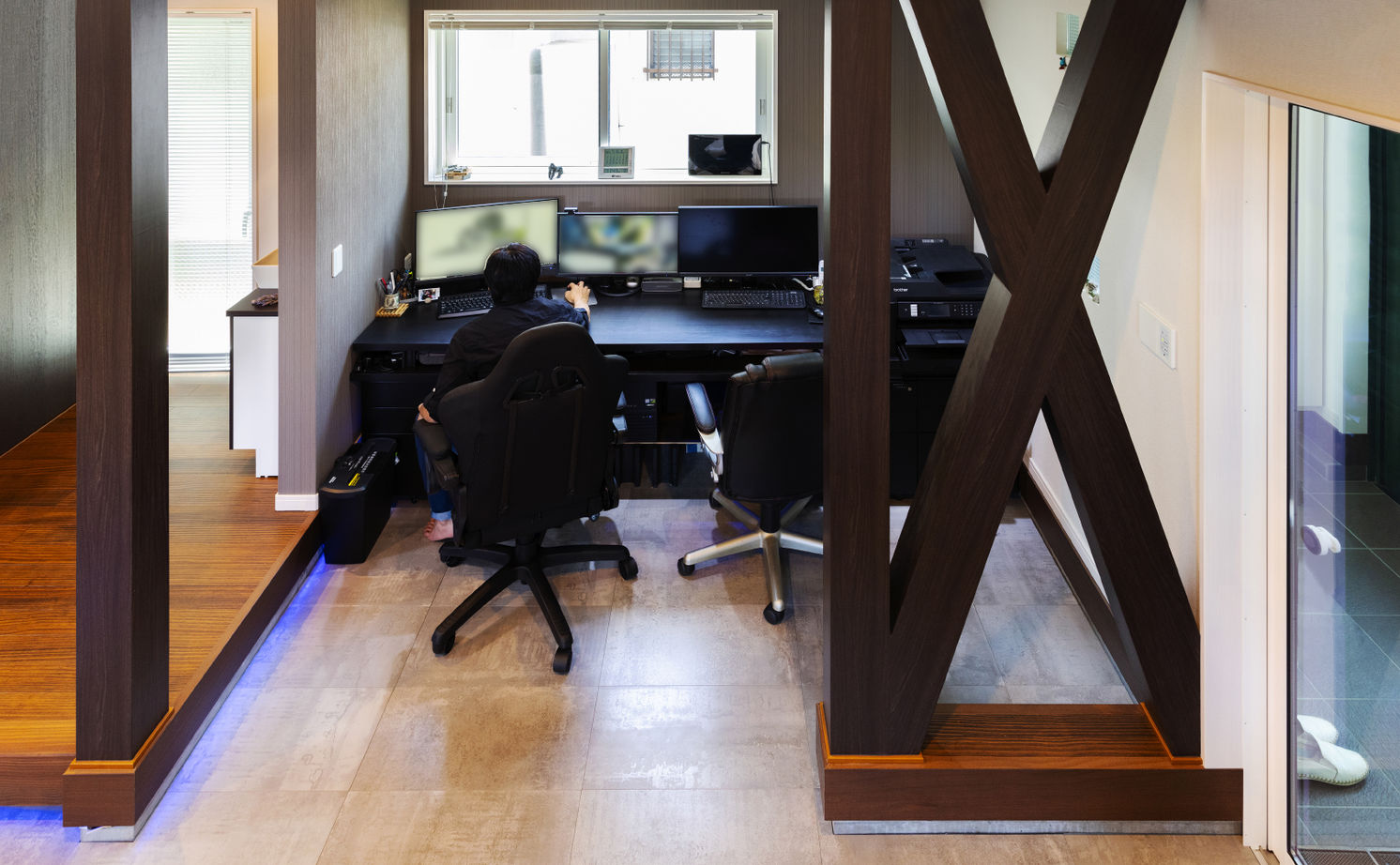 「完全フル装備の家」富士住建 【フル装備住宅/2000万円台/間取り図】ゆったり寛ぎ空間で羽を伸ばす暮らし。吹抜けの開放的なリビングの家の建築実例画像8