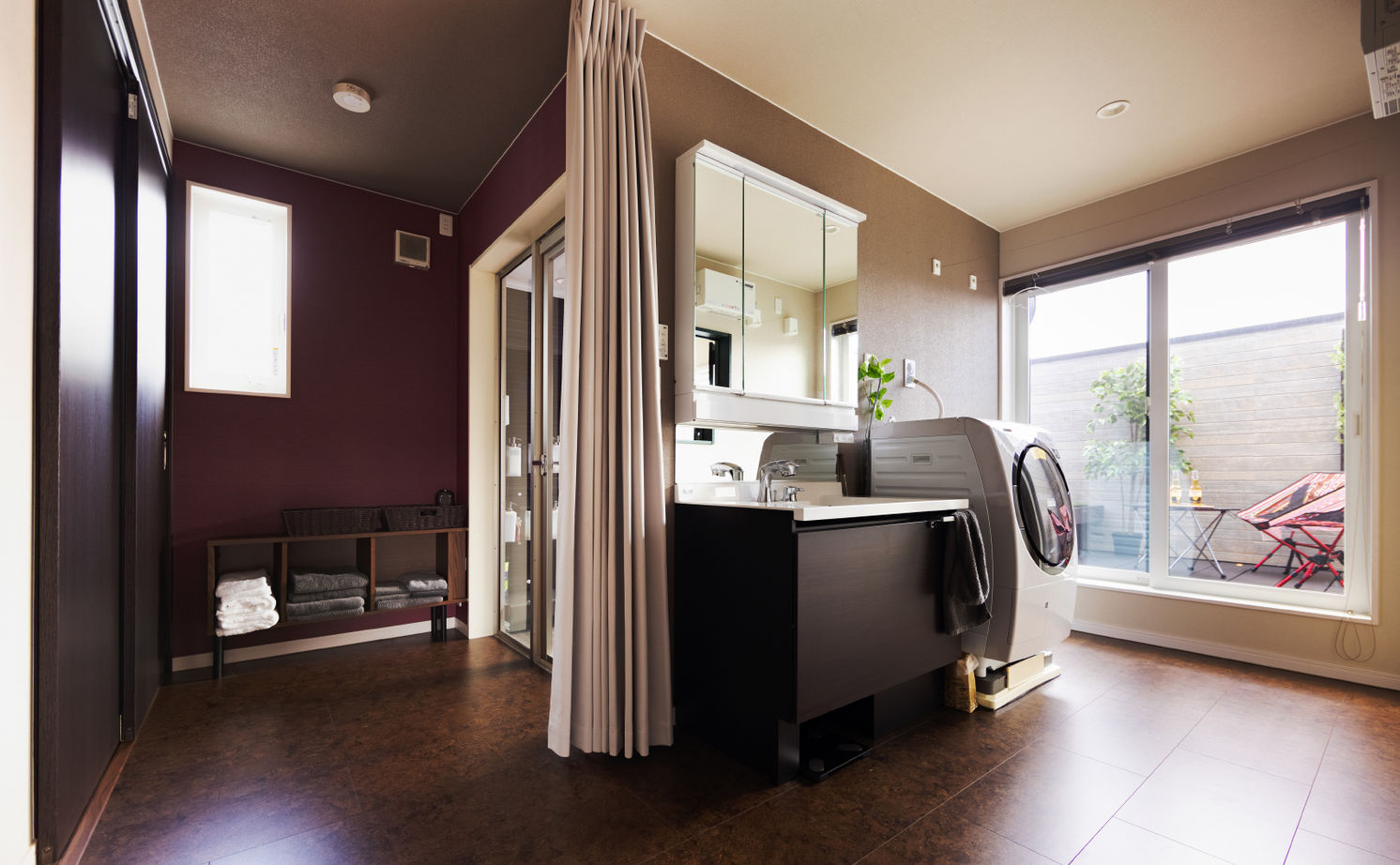 「完全フル装備の家」富士住建 【フル装備住宅/2000万円台/間取り図】ゆったり寛ぎ空間で羽を伸ばす暮らし。吹抜けの開放的なリビングの家の建築実例画像10