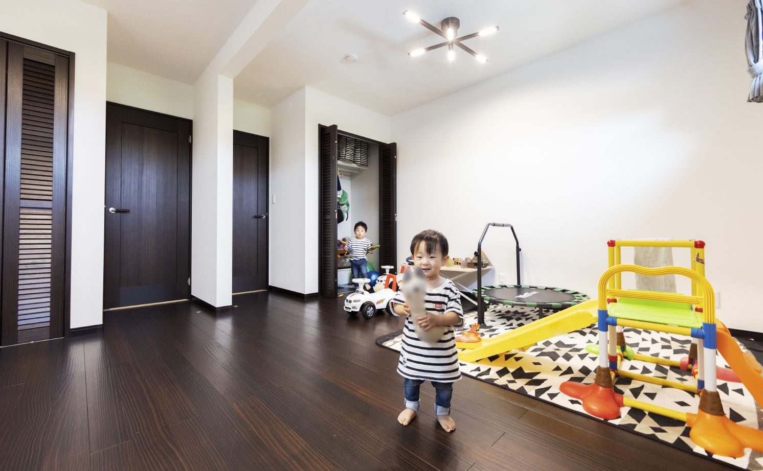 「完全フル装備の家」富士住建 【平屋/収納充実/間取り図有/1000万円台】子ども達が元気に走り回れる大空間の平屋の建築実例画像7