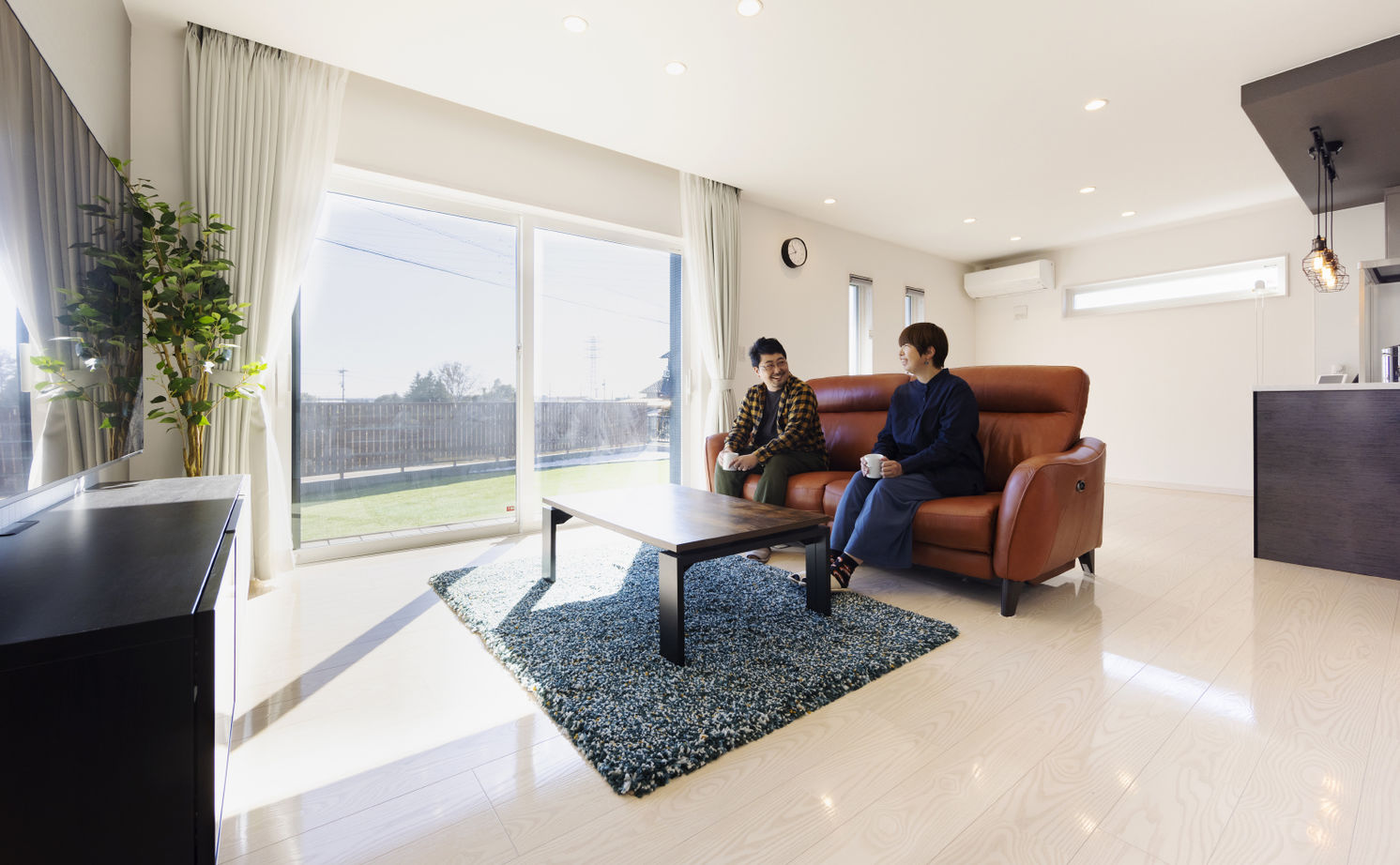 「完全フル装備の家」富士住建 【家事回遊動線/リモートワーク/間取り図有/2000万円台】趣味も仕事も楽しめるフル装備の家の建築実例画像2