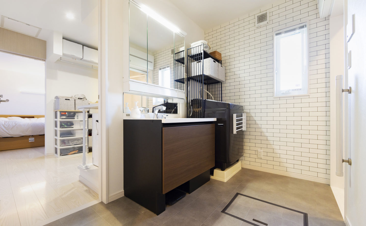 「完全フル装備の家」富士住建 【家事回遊動線/リモートワーク/間取り図有/2000万円台】趣味も仕事も楽しめるフル装備の家の建築実例画像8