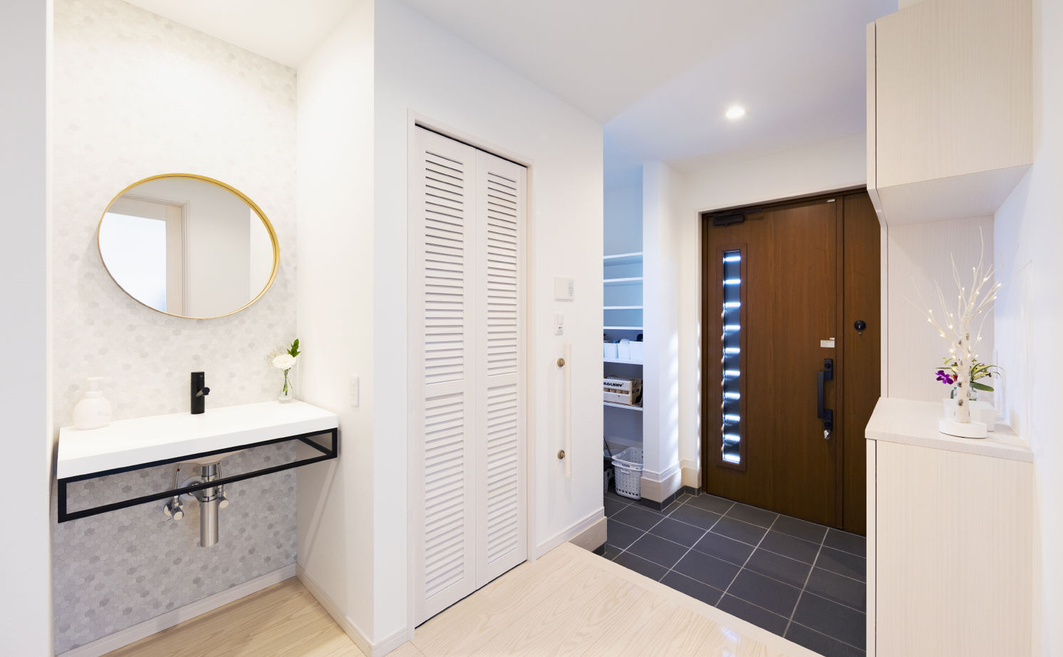 「完全フル装備の家」富士住建 【家事回遊動線/リモートワーク/間取り図有/2000万円台】趣味も仕事も楽しめるフル装備の家の建築実例画像11