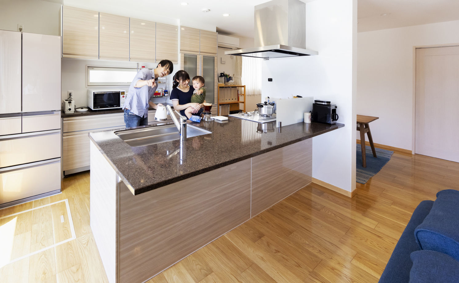 「完全フル装備の家」富士住建 【家事ラク/子育て/リモートワーク/間取り図有】子どもを見守れるフル装備の家の建築実例画像2