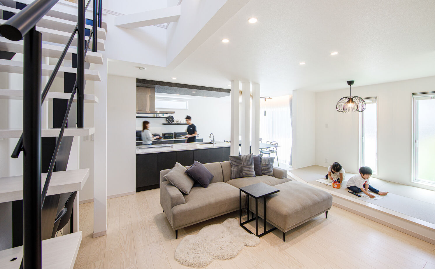 「完全フル装備の家」富士住建 【家事ラク動線/子育て/2000万円台/間取り図有】子ども達が周囲を気にせず遊べるフル装備住宅の建築実例画像