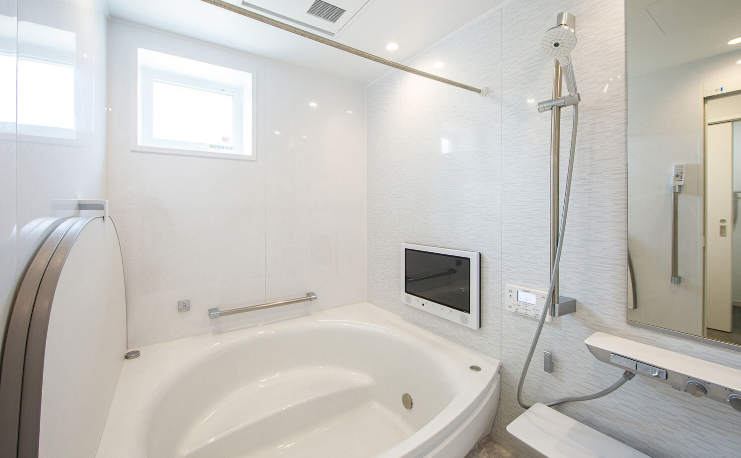 「完全フル装備の家」富士住建 【家事ラク動線/子育て/2000万円台/間取り図有】子ども達が周囲を気にせず遊べるフル装備住宅の建築実例画像6