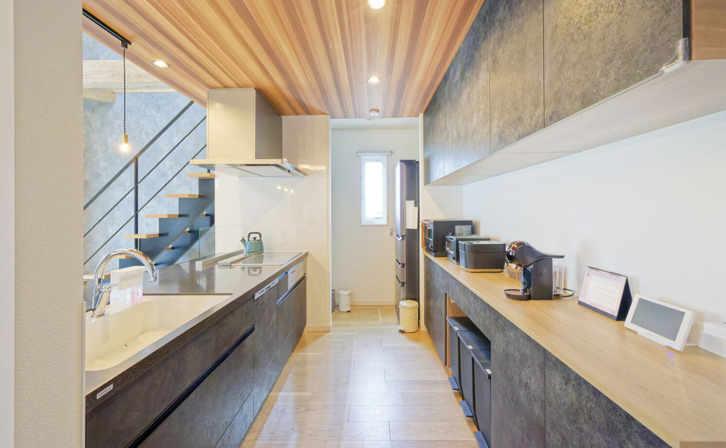 「完全フル装備の家」富士住建 【インナーガレージ/ボルダリング/間取り図有】趣味を詰め込んだフル装備住宅の建築実例画像5