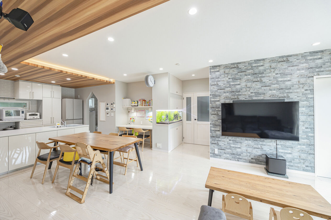 「完全フル装備の家」富士住建 【家事・子育て/インナーガレージ/間取り図有】子育て世帯が建てたフル装備のガレージハウスの建築実例画像3