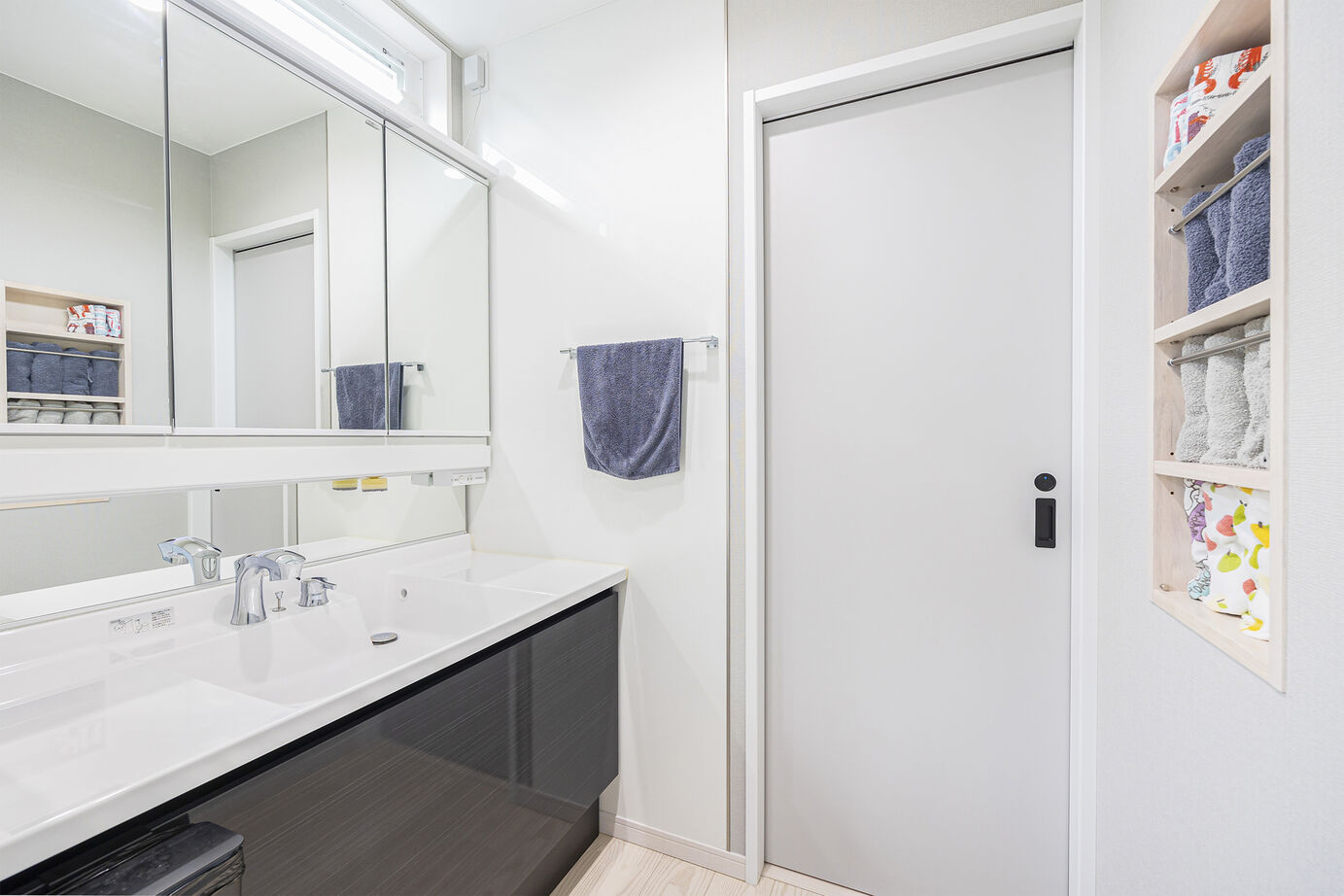 「完全フル装備の家」富士住建 【家事・子育て/インナーガレージ/間取り図有】子育て世帯が建てたフル装備のガレージハウスの建築実例画像7