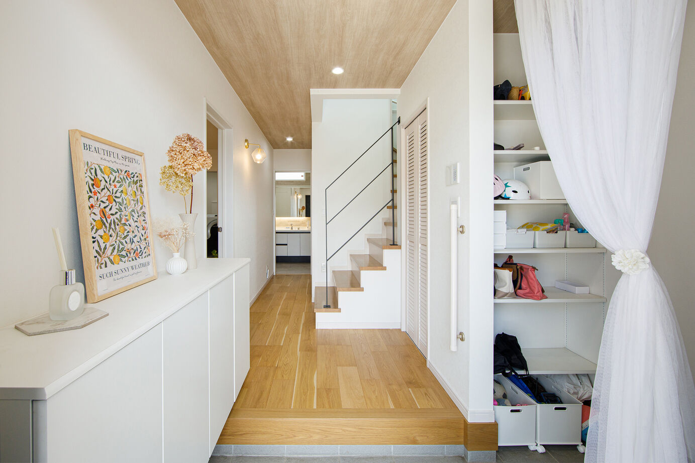 「完全フル装備の家」富士住建 【家事・子育て/デザイン】家族との距離が近い白を基調にした大空間のフル装備住宅の建築実例画像9