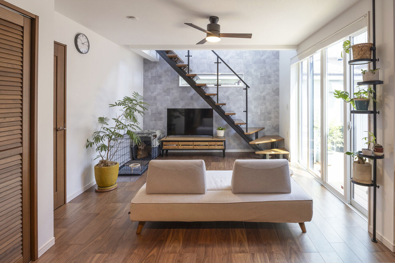 「完全フル装備の家」富士住建 【家事ラク/間取り図有】土地探しから安心して任せられたフル装備の家づくりの建築実例画像1