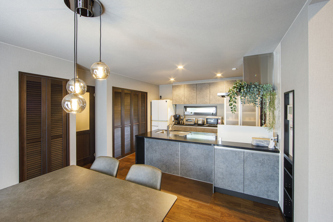 「完全フル装備の家」富士住建 【家事ラク/ワークスペース/間取り図有】平屋のように暮らせる2階建てのフル装備住宅の建築実例画像3