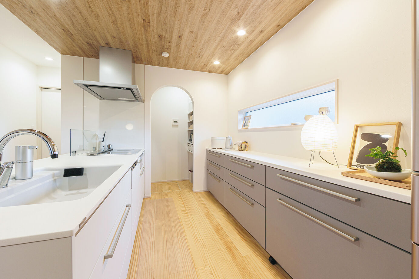 「完全フル装備の家」富士住建 【家事ラク・子育て/自然素材/2000万円台】木の感触が心地よく、インテリアが映えるフル装備住宅の建築実例画像3