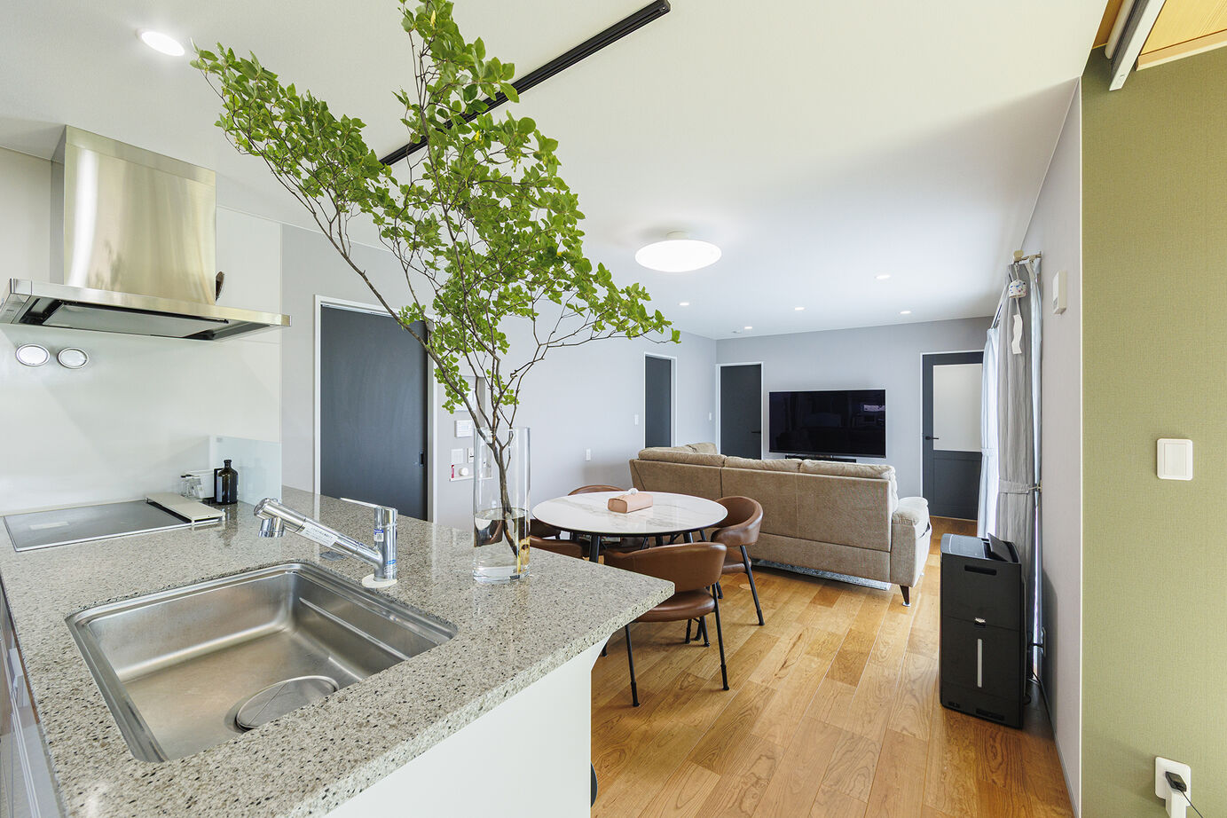 「完全フル装備の家」富士住建 【家事ラク・子育て/間取り図有】生活動線を徹底的に追求したフル装備住宅の建築実例画像1