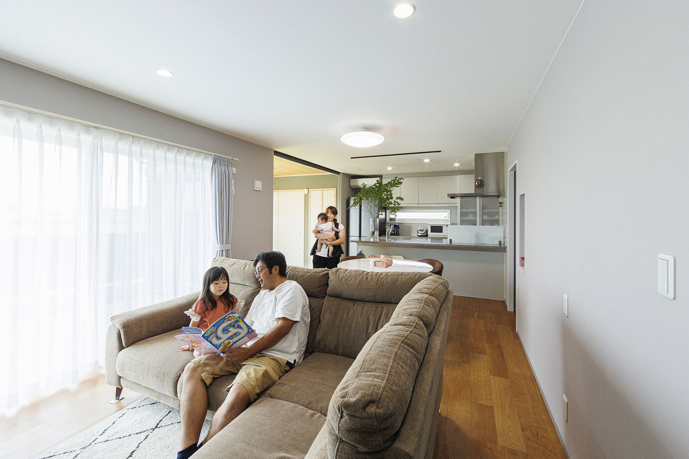 「完全フル装備の家」富士住建 【家事ラク・子育て/間取り図有】生活動線を徹底的に追求したフル装備住宅の建築実例画像2