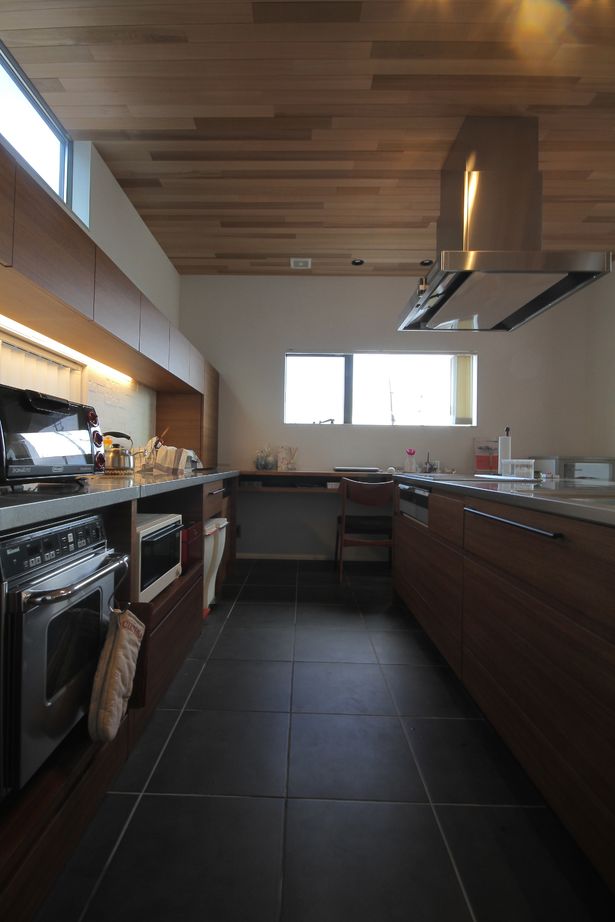 アサヒアレックス 個性を生かしながら、まわりに溶け込む木の家の建築実例画像6