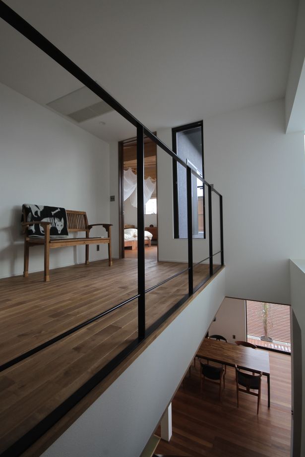 アサヒアレックス 個性を生かしながら、まわりに溶け込む木の家の建築実例画像7