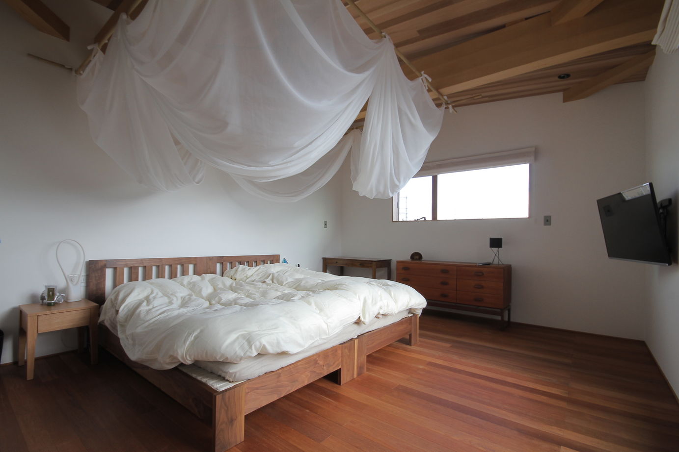 アサヒアレックス 個性を生かしながら、まわりに溶け込む木の家の建築実例画像8