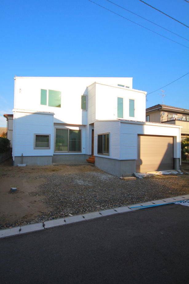 アサヒアレックス 広々とした間取りで使い勝手に溢れる家の建築実例画像1