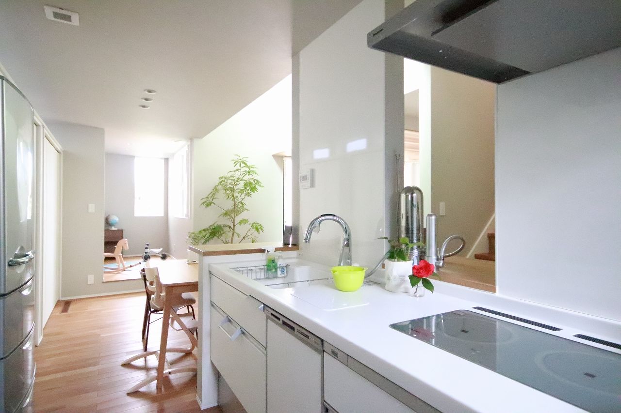 アサヒアレックス シャープで堂々とした存在感のある住まいの建築実例画像3