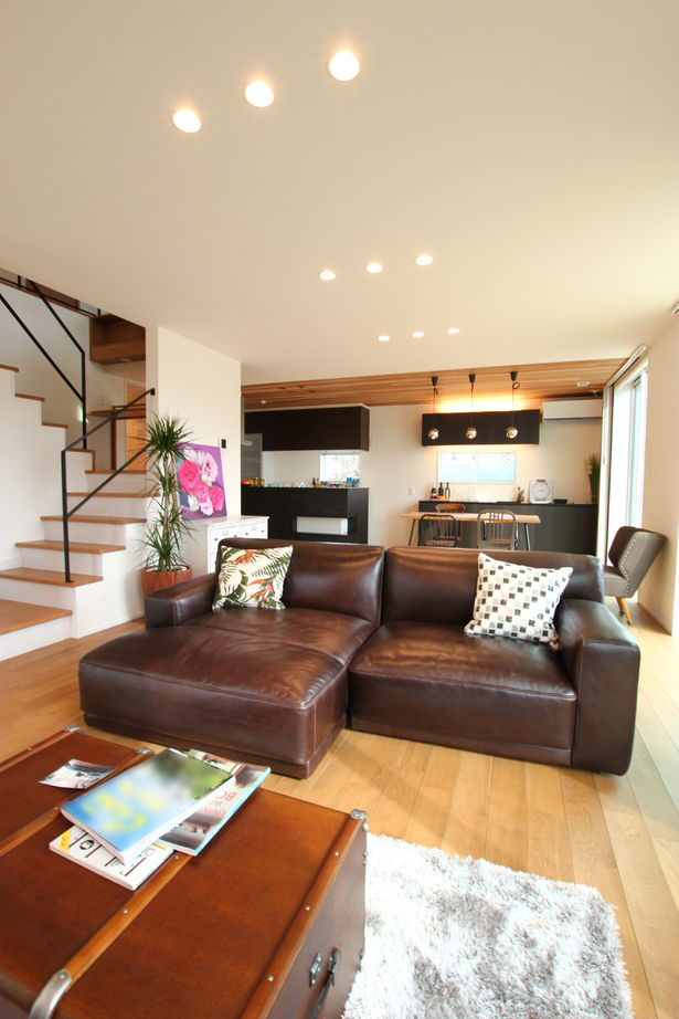 アサヒアレックス 【2840万円】料理をたのしく。主役になれるダイニングキッチン。こだわり家具が映える家の建築実例画像2