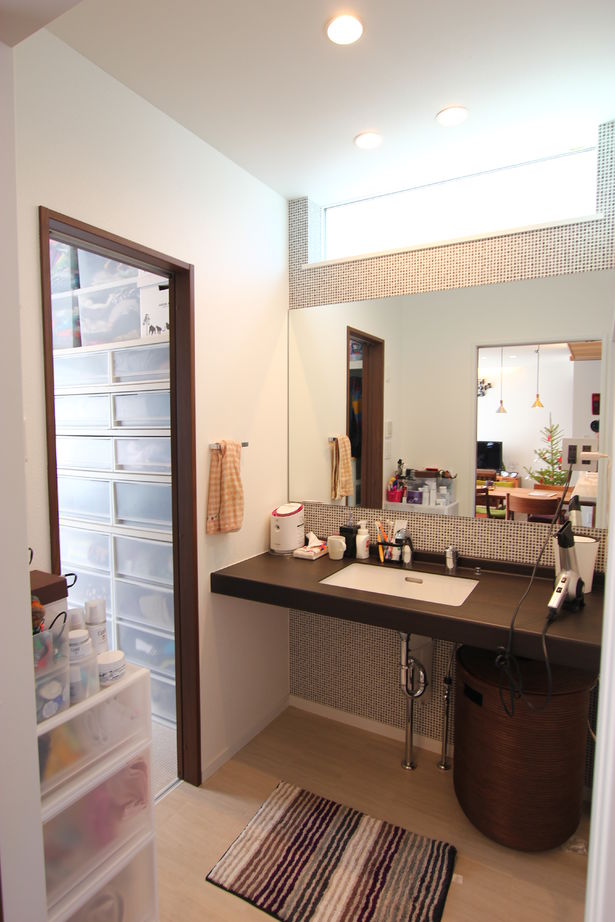 アサヒアレックス 【本体価格2350万円】家族の日常が、少し特別になる。くつろぎとデザインがちょうどいいLDKの建築実例画像3