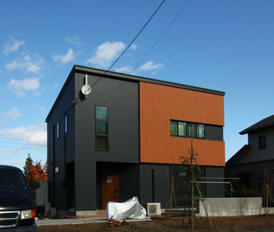 アサヒアレックス 【2010万円】モダンなデザイン×大人の遊び心。素材のとりあわせが目をひく住まいの建築実例画像10