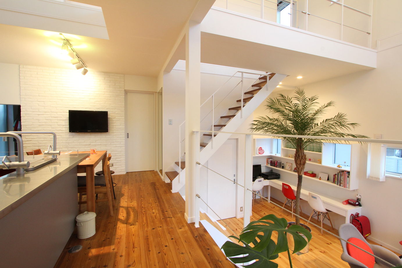 アサヒアレックス 【本体価格2870万円】スキップフロアで空間活用。家中で温度差の少ない高性能住宅だから叶う解放感の建築実例画像6