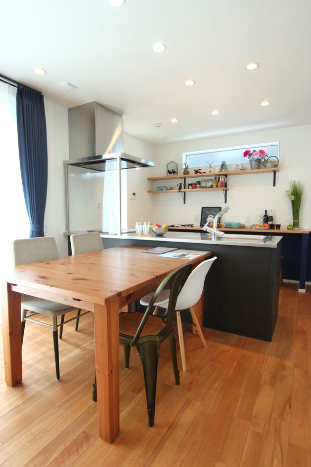 アサヒアレックス 収納もインテリア性に優れた魅せる家の建築実例画像4